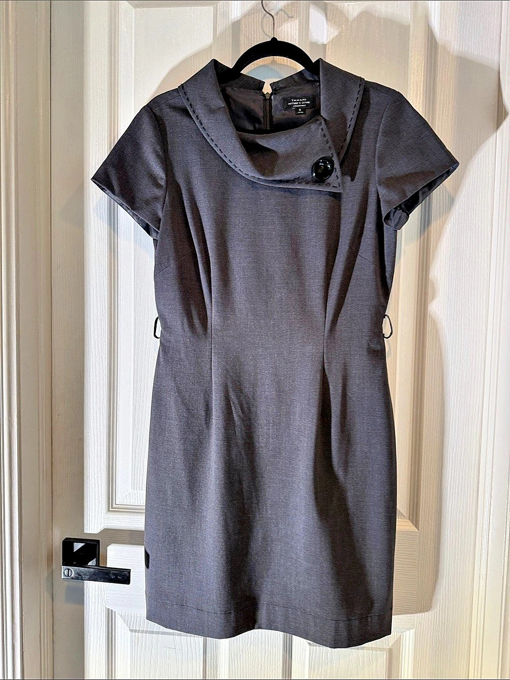 Tahari Arthur S. Levine Essentials dress Mini Dress in Gray Size 6 Like New